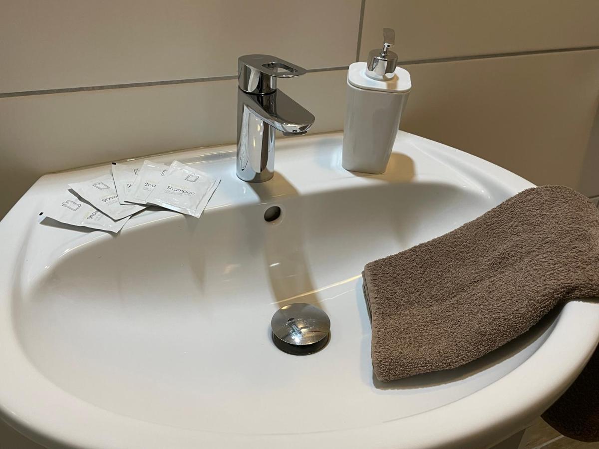 Hotel Kolossos Duesseldorf - Neuss Dış mekan fotoğraf